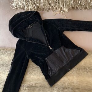 Vintage BCBGMAXAZRIA Black L Velvet Y2K Stretch Zip Up Hoodie Long Sleeve Pocket